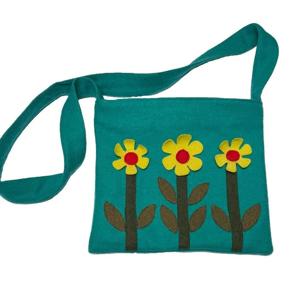 Two’s Company Felt Flower Tote Bag Appliqué Crossbody Zippered